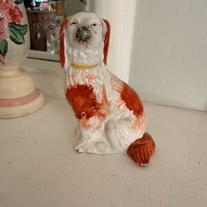 Decorative Ceramic Spaniel Figurine in White and Rust